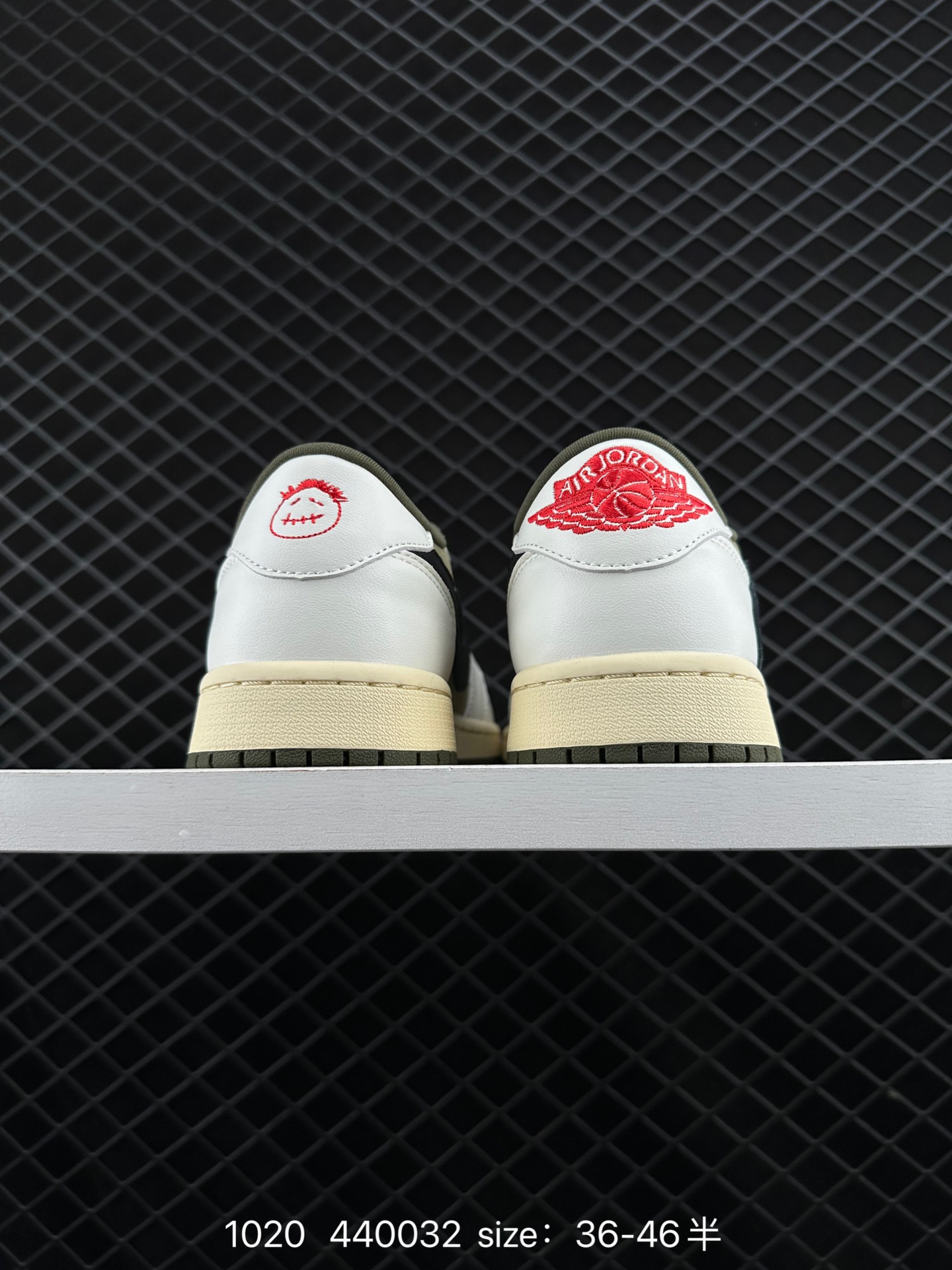 Travis Scott x Air Jordan 1 ” Reverse Mocha “